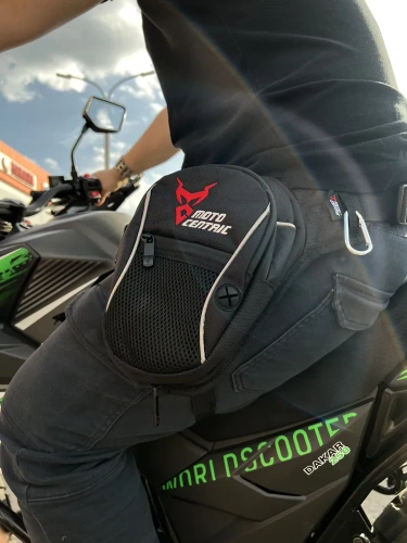 Motolike сумка на пояс красная в Волгограде